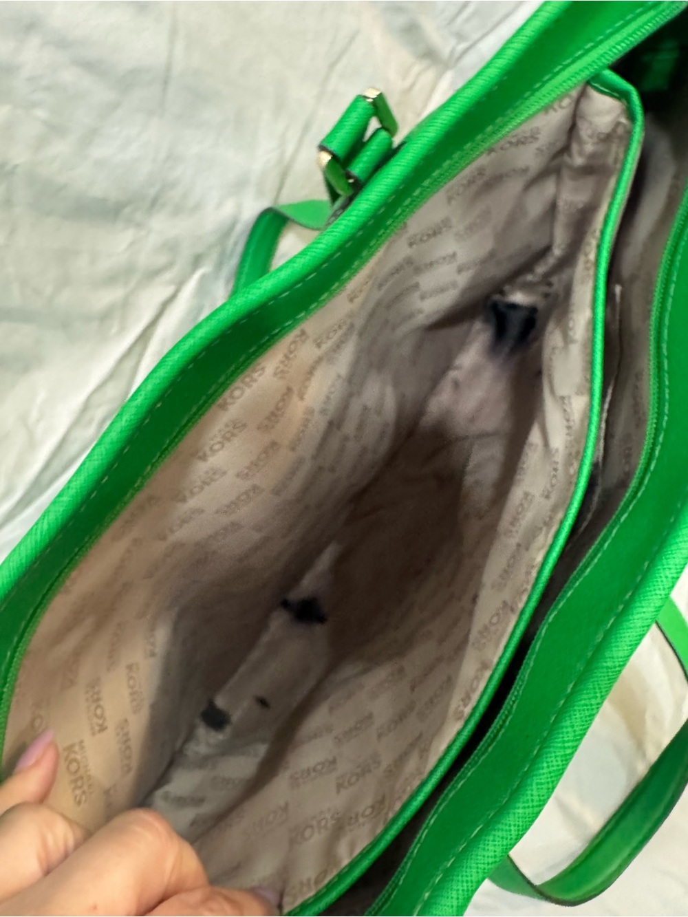 Michael Kors attractive Bright Green large tote! - Picture 9 of 10